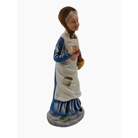 Vintage Porcelain Old Woman Farmer Fruit Vegetable Harvest Farmhouse Home Decor - Picture 3 of 10
